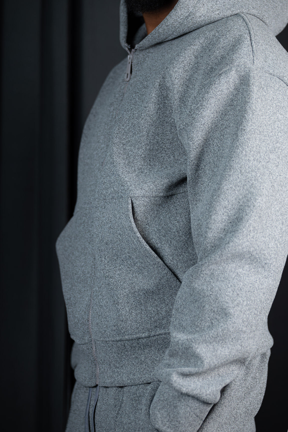 HOODED JACKET ZIP 8272