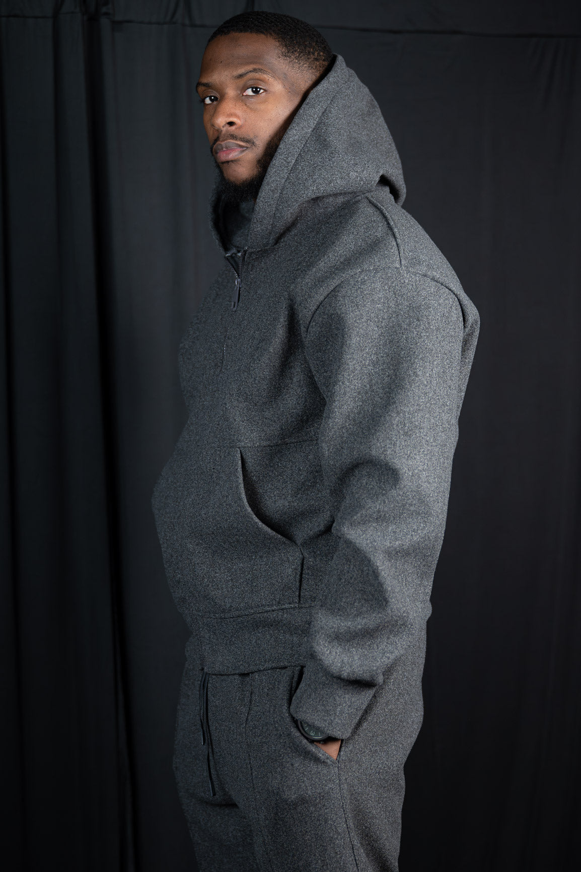 HOODED JACKET ZIP 8272