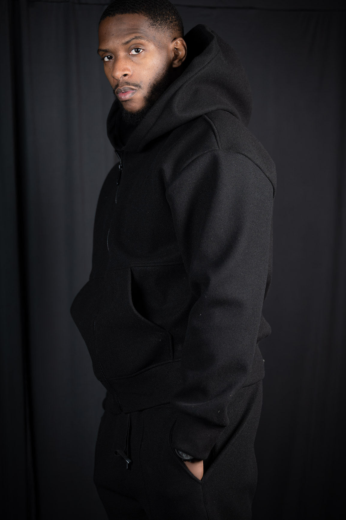 HOODED JACKET ZIP 8272