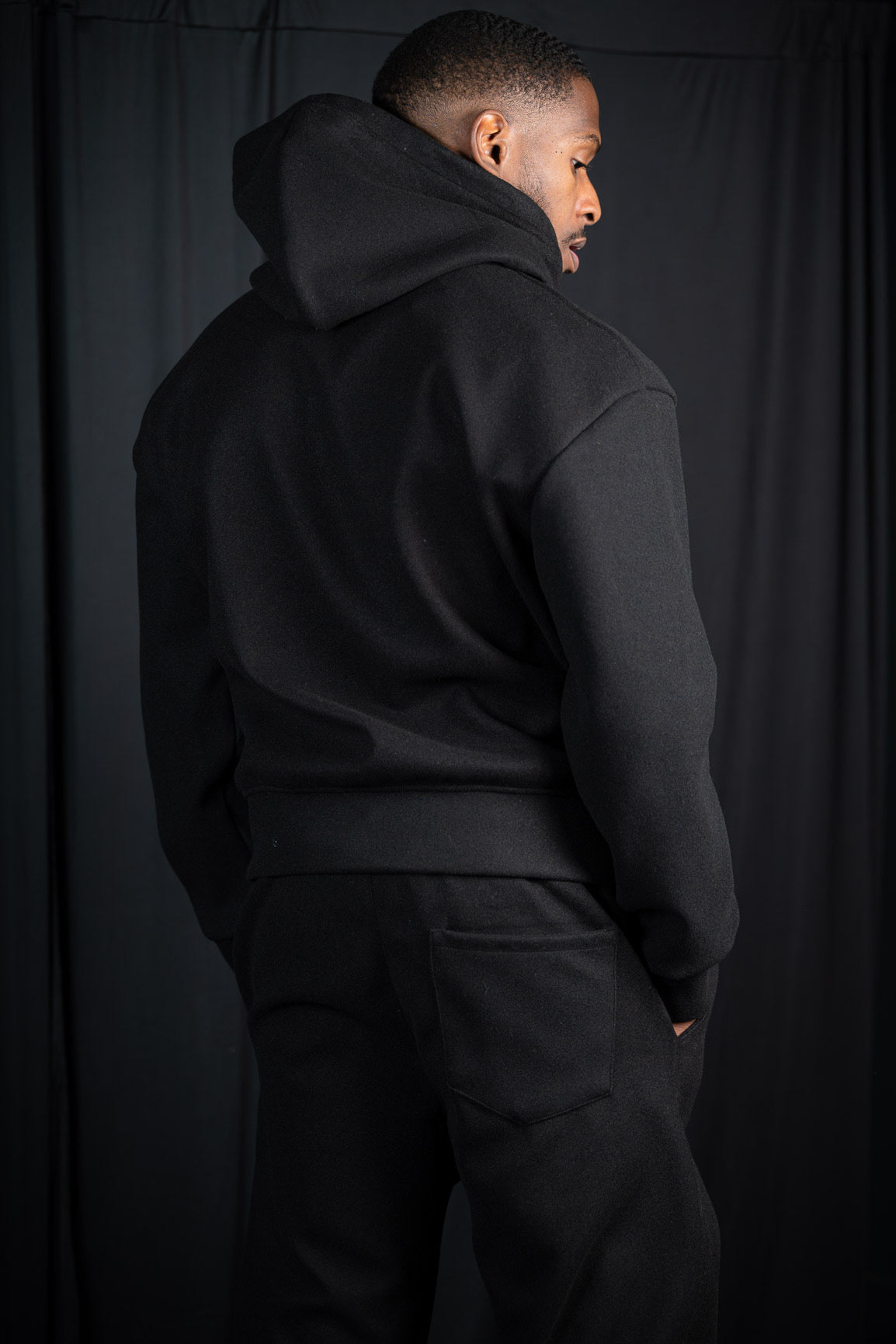 HOODED JACKET ZIP 8272